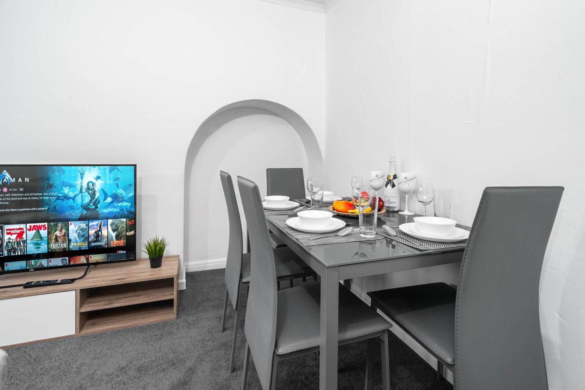 4 Bedroom House - Accommodates 7 - Garden - Parking - Netflix - Wifi - 559T Бірмінгем Екстер'єр фото